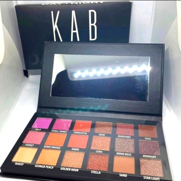 KAB Cosmetics Palette - Picture 1 of 2